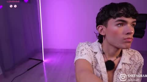 Angelo I work from home this is my room  online show from March 5, 3:13 am