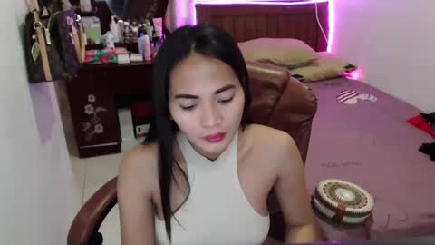 Snapshot of angelofcumx chatting on February 20, 2:18 am sabina online show from February 20, 2:18 am