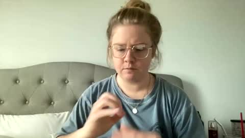 Angel of Light online show from February 4, 7:33 pm