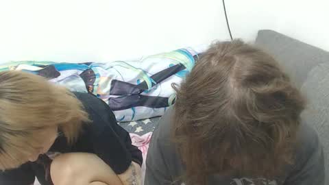 Snapshot of angelofporncouple chatting on November 19, 4:51 pm Eva online show from November 19, 4:51 pm