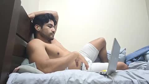 angelolml online show from December 26, 5:26 am