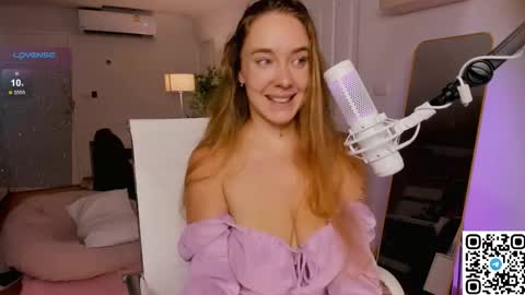 Snapshot of angelpaull chatting on November 21, 7:23 pm Angel online show from November 21, 7:23 pm