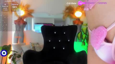 Snapshot of angelpeach_ chatting on October 28, 1:58 pm Angel online show from October 28, 1:58 pm