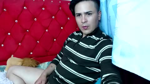 Snapshot of angels_0001 chatting on December 4, 4:54 am angels_0001 online show from December 4, 4:54 am