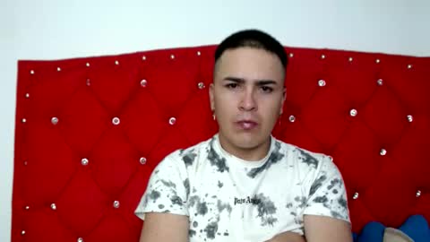 Snapshot of angels_0001 chatting on January 18, 6:45 am angels_0001 online show from January 18, 6:45 am