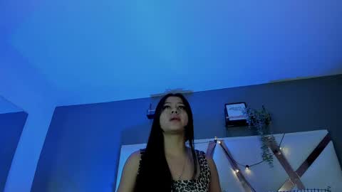 Snapshot of angelsavage__ chatting on May 23, 11:47 am Angel 3 online show from May 23, 11:47 am