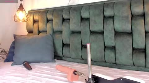 Snapshot of angelswets chatting on September 16, 1:56 pm ANGIE online show from September 16, 1:56 pm