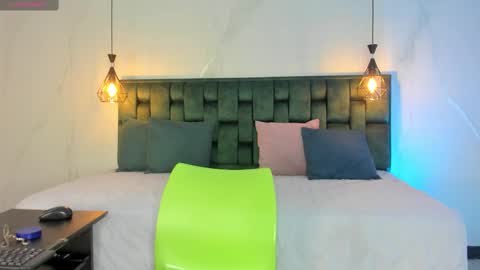 Snapshot of angelswets chatting on October 3, 2:36 pm ANGIE online show from October 3, 2:36 pm