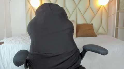 Snapshot of angelswets chatting on November 14, 4:06 pm ANGIE online show from November 14, 4:06 pm