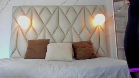 Snapshot of angelswets chatting on November 21, 2:16 pm ANGIE online show from November 21, 2:16 pm