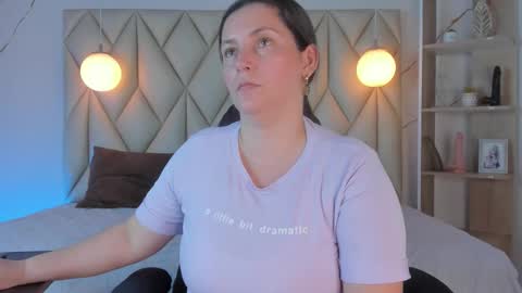 Snapshot of angelswets chatting on December 4, 1:53 pm ANGIE online show from December 4, 1:53 pm