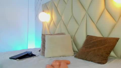 ANGIE online show from February 12, 4:02 pm