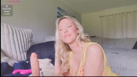 Snapshot of angelsxdesire chatting on May 18, 4:13 pm AngelsXDesire online show from May 18, 4:13 pm