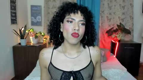 Snapshot of angelwhitte chatting on November 22, 11:26 pm angelwhitte online show from November 22, 11:26 pm