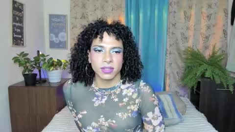 Snapshot of angelwhitte chatting on November 27, 10:56 pm angelwhitte online show from November 27, 10:56 pm