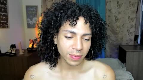 angelwhitte online show from March 9, 12:03 am