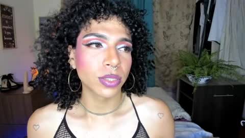 angelwhitte online show from April 15, 2:07 am