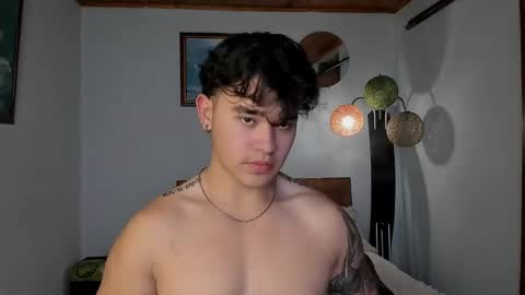 Snapshot of angelx_fox chatting on January 21, 4:10 am Angel Fox online show from January 21, 4:10 am