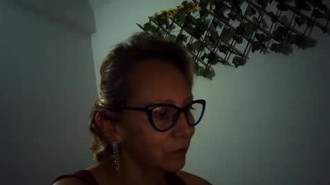 Snapshot of angelycute476334 chatting on January 19, 12:06 am angelycute476334 online show from January 19, 12:06 am