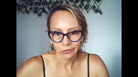 Snapshot of angelycute476334 chatting on January 26, 3:58 pm angelycute476334 online show from January 26, 3:58 pm