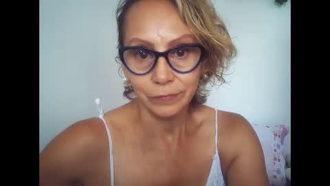 Snapshot of angelycute476334 chatting on January 31, 8:33 pm angelycute476334 online show from January 31, 8:33 pm