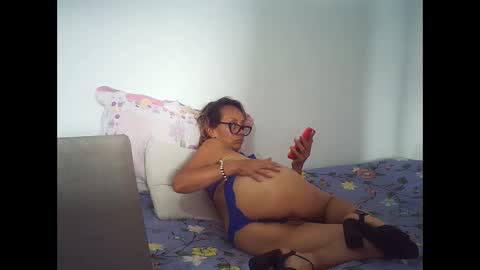 Snapshot of angelycute476334 chatting on February 3, 5:46 pm angelycute476334 online show from February 3, 5:46 pm