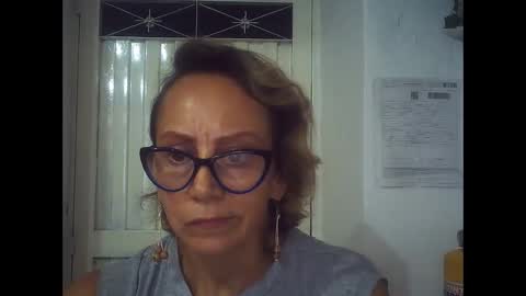 Snapshot of angelycute476334 chatting on February 26, 10:42 pm angelycute476334 online show from February 26, 10:42 pm