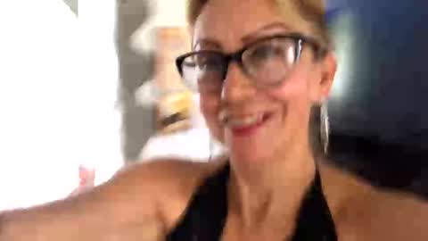 Snapshot of angelycute476334 chatting on September 24, 7:17 pm angelycute476334 online show from September 24, 7:17 pm