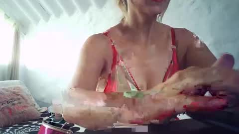 Snapshot of angelycute476334 chatting on November 13, 6:29 pm angelycute476334 online show from November 13, 6:29 pm