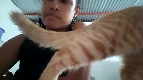 Angie online show from November 9, 4:05 pm