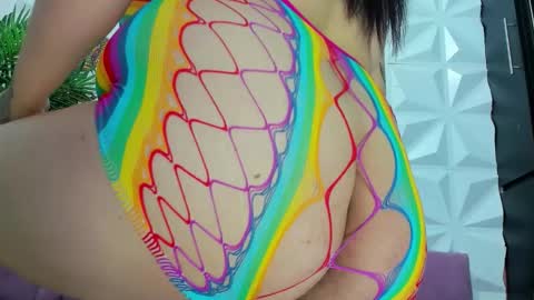 Snapshot of anggie_miller chatting on December 16, 11:04 am anggie online show from December 16, 11:04 am