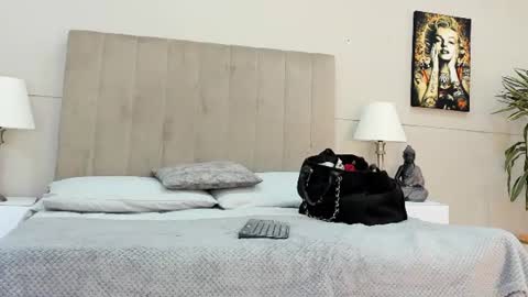 Angie Abby online show from July 3, 3:13 am