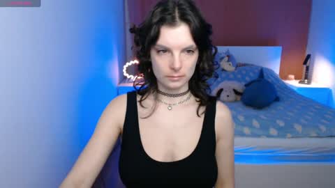 angie_faee online show from December 19, 5:50 pm