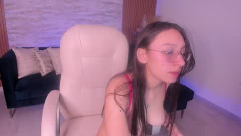 angie_smith_x online show from May 29, 10:57 am