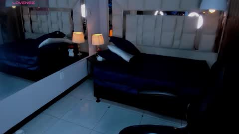 Anguel  online show from October 30, 7:21 am