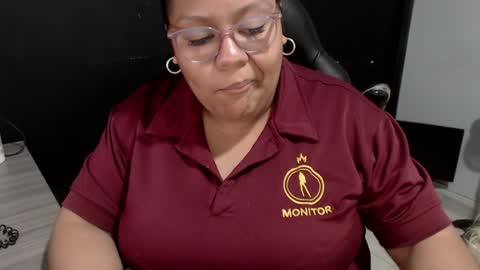 Snapshot of angy_ro12 chatting on January 4, 12:48 am angy online show from January 4, 12:48 am