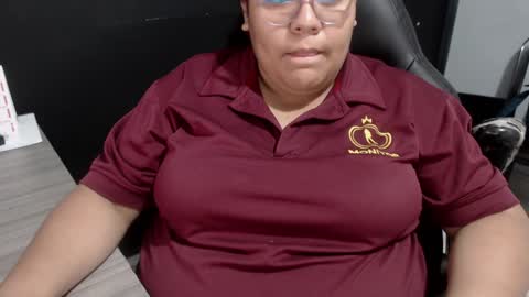 Snapshot of angy_ro12 chatting on January 17, 9:39 pm angy online show from January 17, 9:39 pm