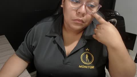 Snapshot of angy_ro12 chatting on January 30, 1:11 am angy online show from January 30, 1:11 am