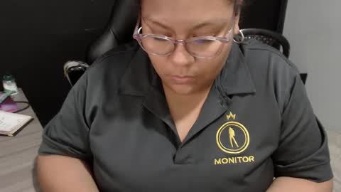Snapshot of angy_ro12 chatting on February 16, 4:31 am angy online show from February 16, 4:31 am
