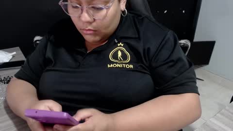 Snapshot of angy_ro12 chatting on February 21, 1:44 am angy online show from February 21, 1:44 am