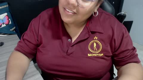 Snapshot of angy_ro12 chatting on February 26, 1:32 am angy online show from February 26, 1:32 am