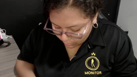Snapshot of angy_ro12 chatting on March 3, 7:49 pm angy online show from March 3, 7:49 pm