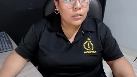 Snapshot of angy_ro12 chatting on September 15, 11:27 pm angy online show from September 15, 11:27 pm