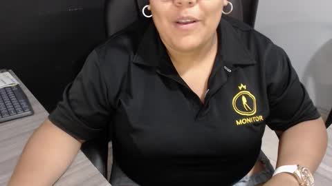 Snapshot of angy_ro12 chatting on October 16, 8:21 pm angy online show from October 16, 8:21 pm
