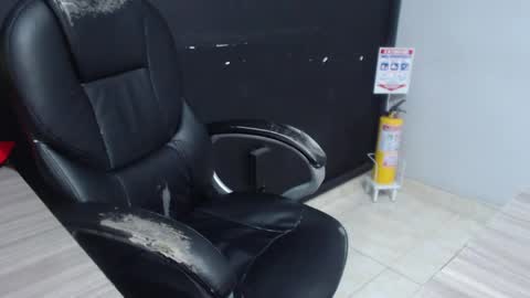 angy online show from April 13, 10:26 pm