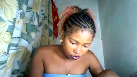 Snapshot of anichaz chatting on August 1, 6:51 pm anichaz online show from August 1, 6:51 pm
