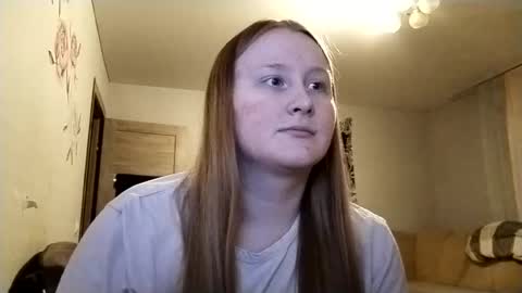 Snapshot of anika_lipps chatting on May 21, 10:39 pm Anika online show from May 21, 10:39 pm