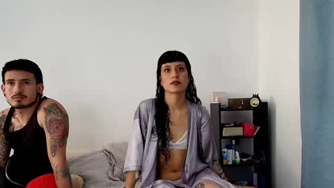 Snapshot of anika_lowen chatting on February 28, 3:15 pm Anika And Lowen Your Thumbs Up Are Super Important For Us online show from February 28, 3:15 pm
