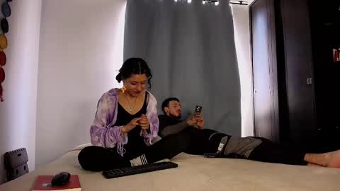 Snapshot of anika_lowen chatting on October 2, 5:42 pm Anika And Lowen Your Thumbs Up Are Super Important For Us online show from October 2, 5:42 pm