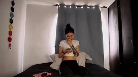 Snapshot of anika_lowen chatting on October 14, 4:52 pm Anika And Lowen Your Thumbs Up Are Super Important For Us online show from October 14, 4:52 pm